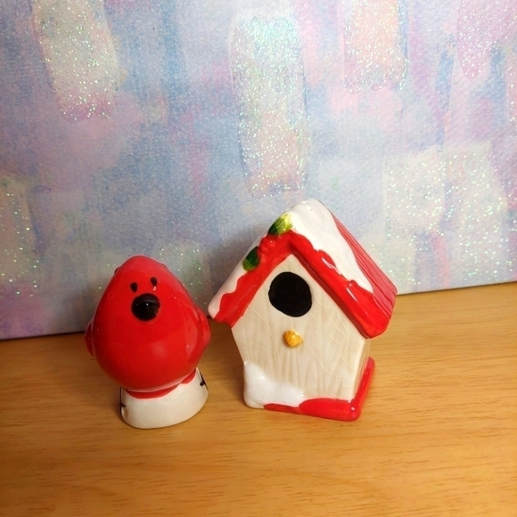 Ceramic Red Bird with Birdhouse Salt and Pepper Shakers - Picture 1 of 14
